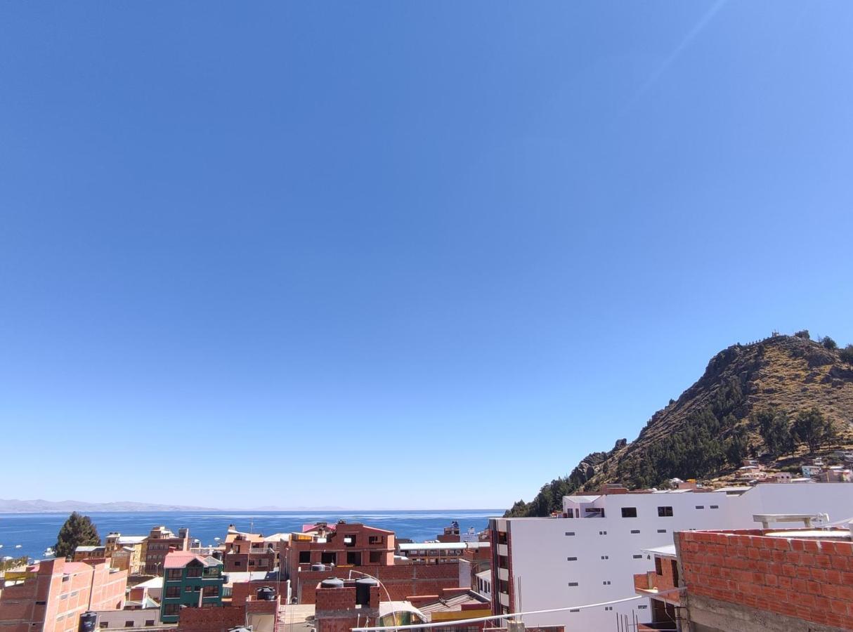 Hostal Sol Y Luna Bed & Breakfast Copacabana  Exterior photo