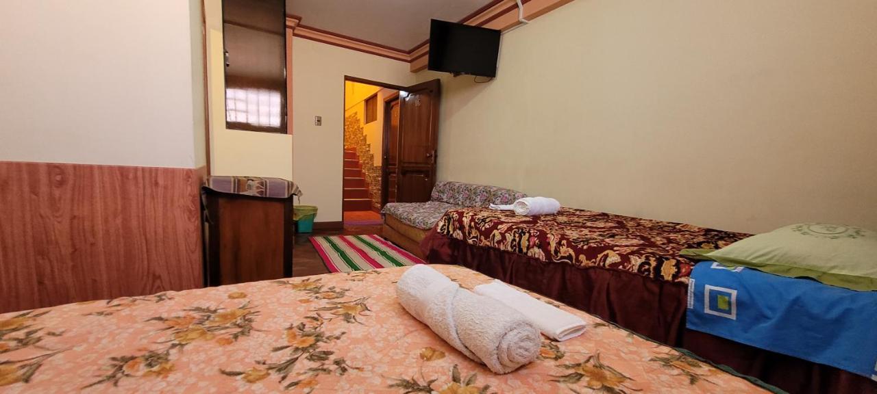 Hostal Sol Y Luna Bed & Breakfast Copacabana  Exterior photo